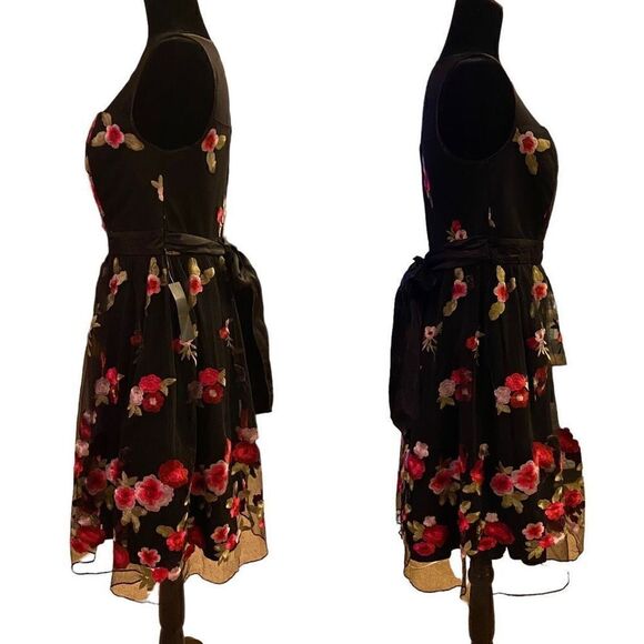 Venus‎ Retro Look Black Floral Embroidered Dress with Tulle Overlay Size 10 NWT - Picture 3 of 13